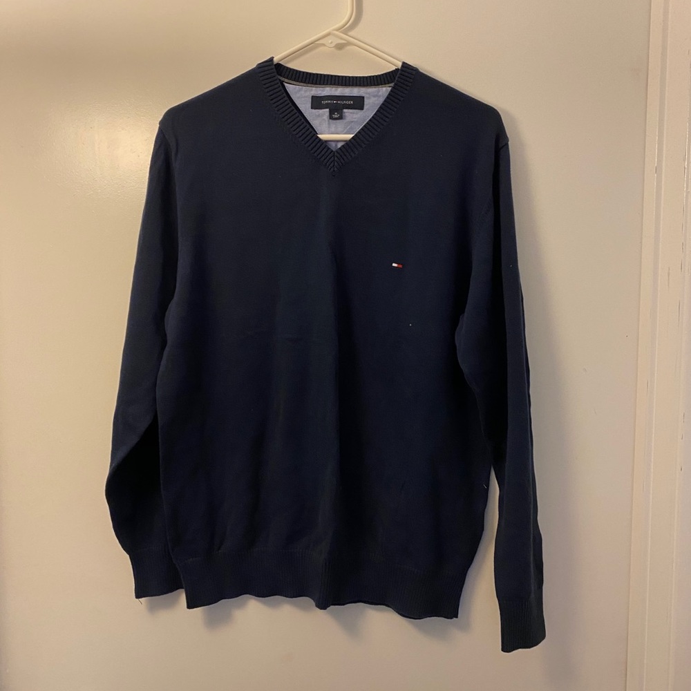 Tommy Hilfiger navy v-neck sweater - Size Medium